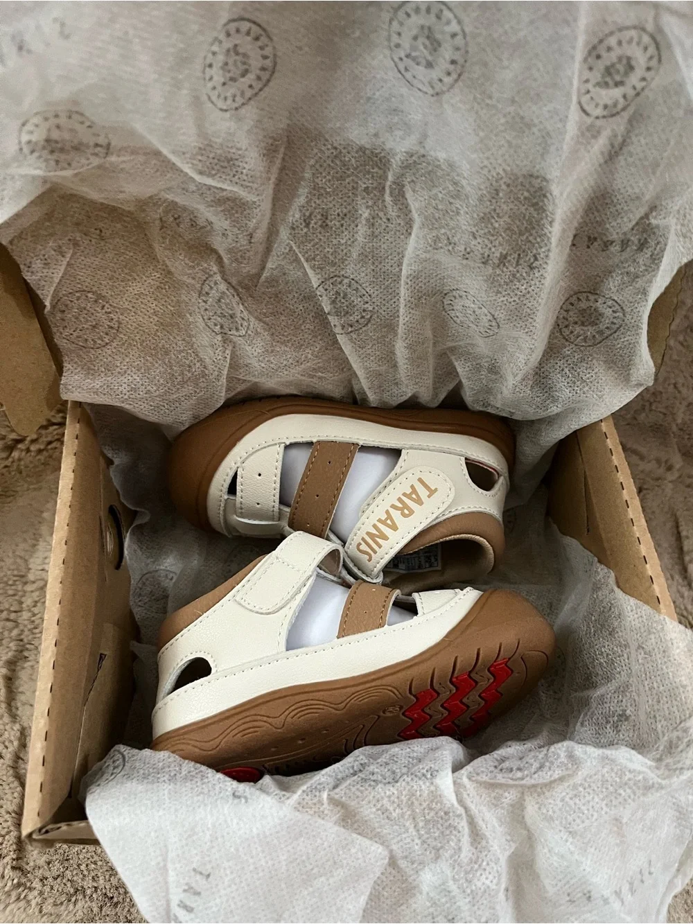 Taranis Baby Leather Closed Toe Sandals Walker Size 3